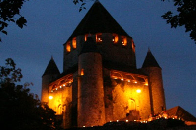 Illumination INSOLITE de la cité médiévale de Provins à la lueur des bougies