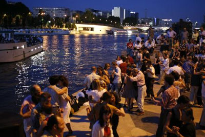 Soirée gratuite salsa, cha cha cha et tango en plein air