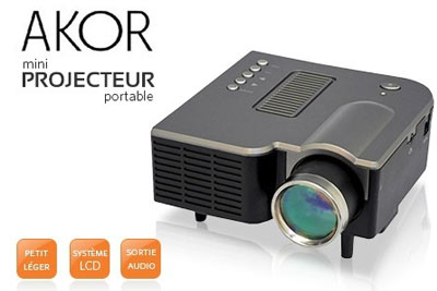 Mini projecteur portable Akor à 89,99 € au lieu de 109 €