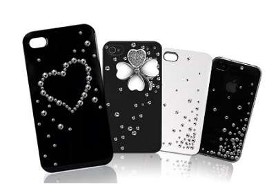 Coque Loumi pour Iphone ornée de cristaux Swarovski à 19,99 €  au lieu de 49 €