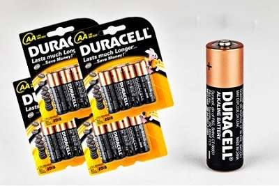 1 lot de 32 piles Duracell pas chères à 22,99 €  au lieu de 120 €