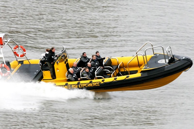 Tour de Speed Boat sur la Seine à 29,90 € au lieu de 39 €