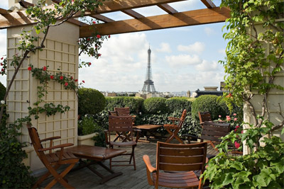 Bar Terrasse Hôtel 5* Raphael avec une vue magnifique sur Paris