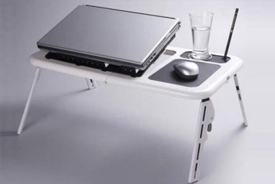 Table pour ordinateur portable pas chère à 29,90 € au lieu de 49,95 €