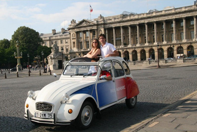 Balade insolite à Paris en voiture de collection 