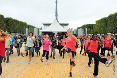 Cours de fitness et animations gratuites au Champs de Mars