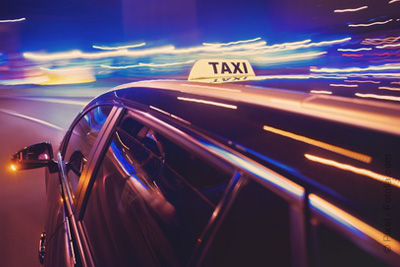 Taxi partagé pour l'aéroport (jusqu’à 40% de réduction)