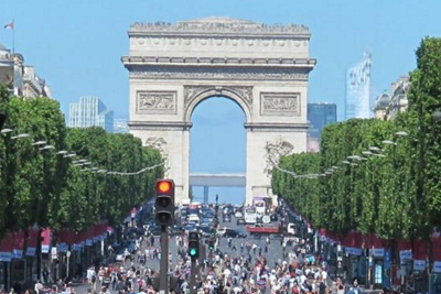 champs elysees reserves aux pietons champs elysees reserves aux pietons