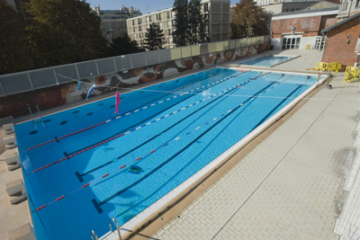 Piscine extérieure chauffée à Paris