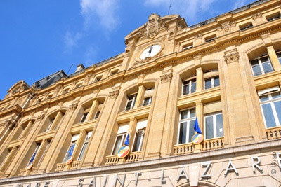 Soirée à Paris, la Gare Saint Lazare se transforme en un dancefloor géant (40 €)