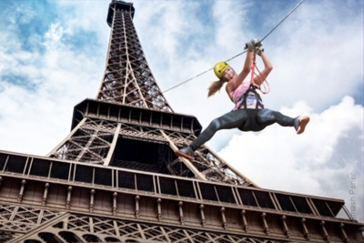 Tyrolienne gratuite à la Tour Eiffel avec Perrier