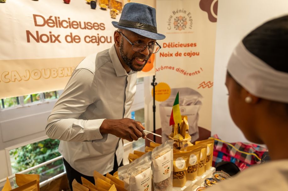 Créateurs, saveurs et cadeaux uniques au Marché Afro Caribéen