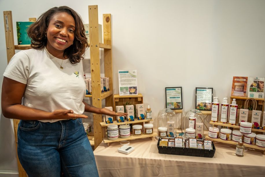 Créateurs, saveurs et cadeaux uniques au Marché Afro Caribéen